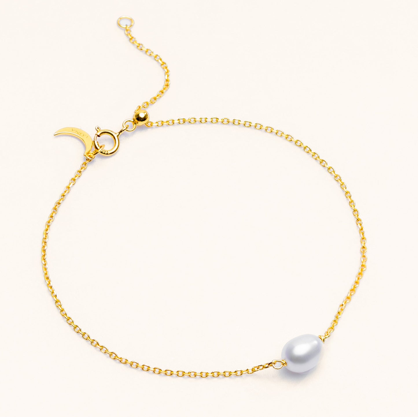 Solo Pearl Bracelet
