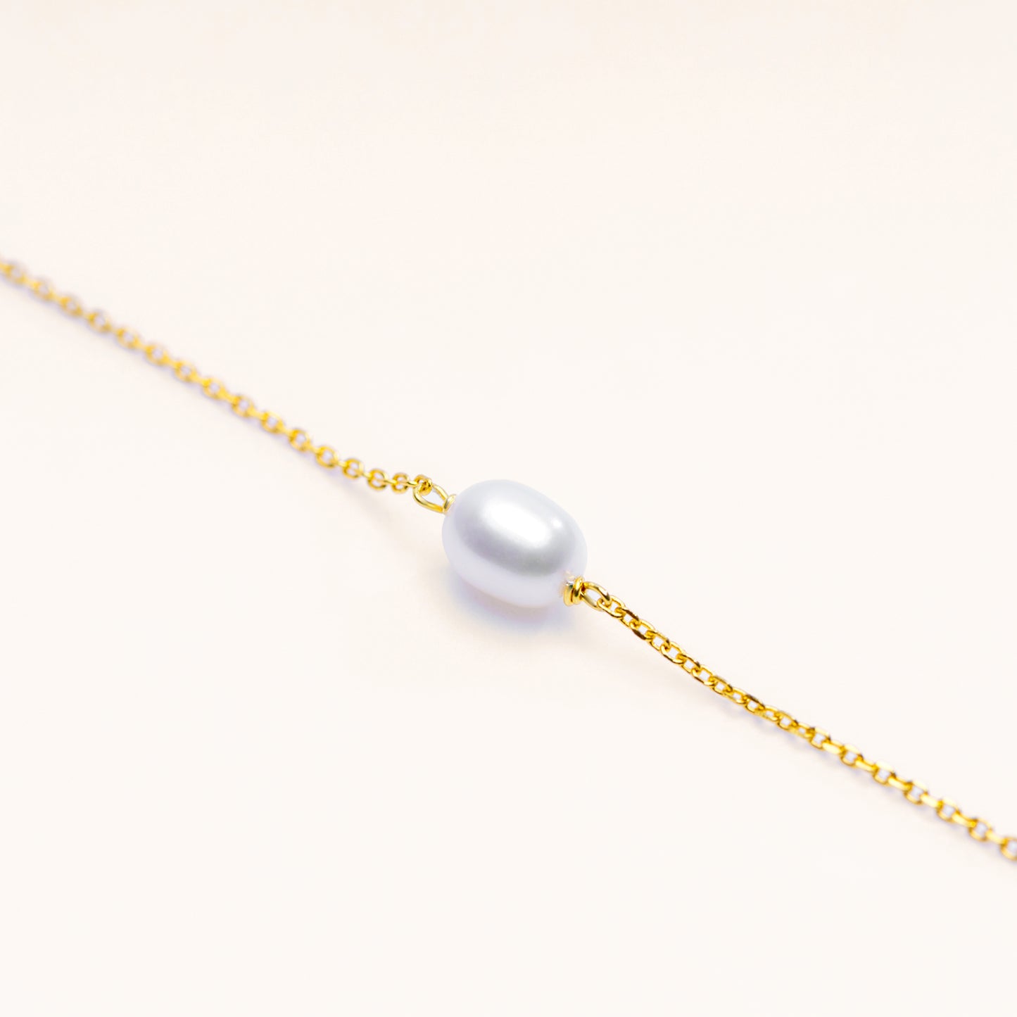 Solo Pearl Bracelet